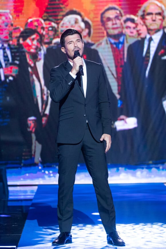 Exclusif - Vincent Niclo - Enregistrement de l'émission "Sidaction, ensemble contre le Sida - Merci Line" au Paradis Latin à Paris, qui sera diffusée le 27 mars sur France 2. Le 1er mars 2021. © C.Guirec-C.Moreau / Bestimage 