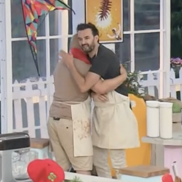 Cyril Lignac battu par le candidat Mohamed lors d'une épreuve dans "Le Meilleur Pâtissier" - M6