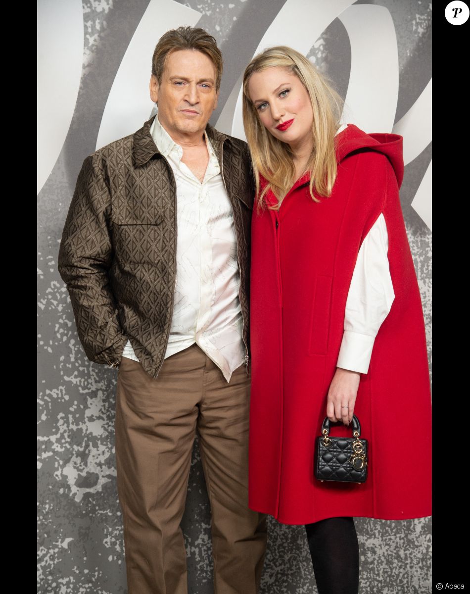 Benoît Magimel et sa compagne Margot Pelletier assistent au défilé Dior (Dior Homme), collection automne 2022, à l'Olympia London