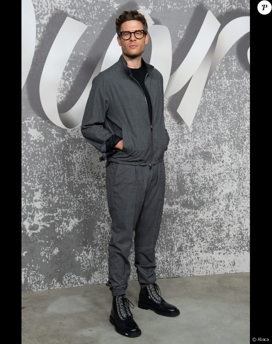 James Norton assiste au défilé Dior (Dior Homme), collection automne 2022, à l'Olympia London. Londres, le 9 décembre 2021.