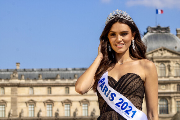 Diane Leyre, Miss France 2022, à Paris. Le 21 juillet 2021. © Edward Tur via Bestimage