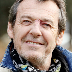 Jean-Luc Reichmann lors du photocall de la série "Léo Matteï, Brigade des mineurs" lors du 22ème Festival des créations télévisuelles de Luchon, France. © Patrick Bernard/Bestimage