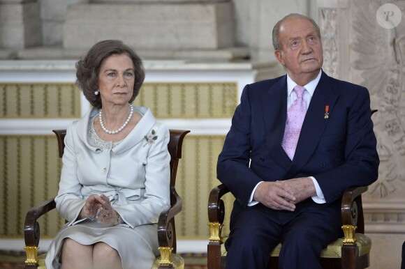La reine Sofia et le roi Juan Carlos lors de la cérémonie officielle d'abdication au palais royal de Madrid, le 18 juin 2014