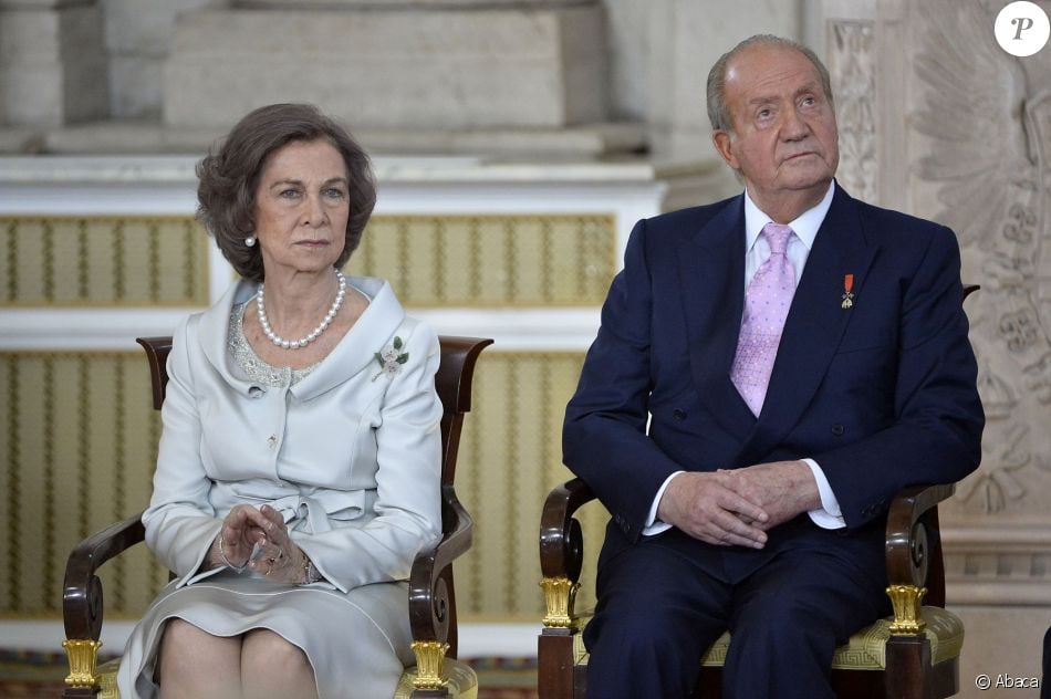 La Reine Sofia Et Le Roi Juan Carlos Lors De La C r monie Officielle D la-reine-sofia-et-le-roi-juan-carlos-lors-de-la-c-r-monie-officielle-d