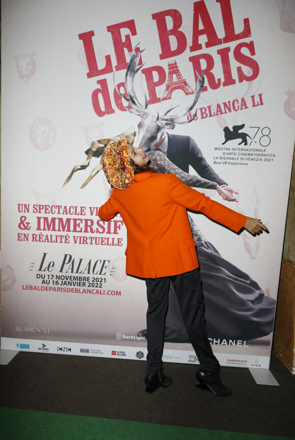 Exclusif - Victoria Abril - Photocall du spectacle "Le bal de Paris de Blanca Li" au théâtre Le Palace à Paris le 14 décembre 2021. © Marc Ausset-Lacroix/Bestimage
