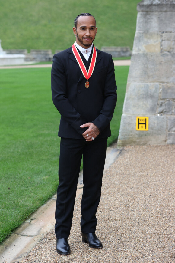 Sir Lewis Hamilton décoré lors d'une cérémonie au Château de Windsor, le 15 décembre. Photo de Stephen Lock/i-Images/ABACAPRESS.COM