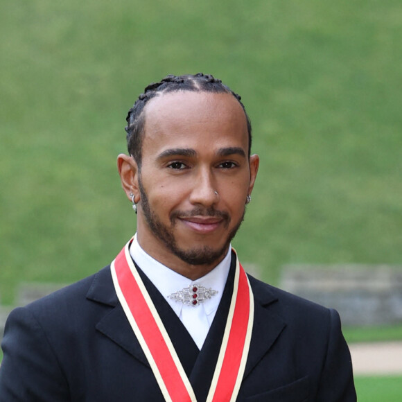 Sir Lewis Hamilton décoré lors d'une cérémonie au Château de Windsor, le 15 décembre. Photo de Stephen Lock/i-Images/ABACAPRESS.COM