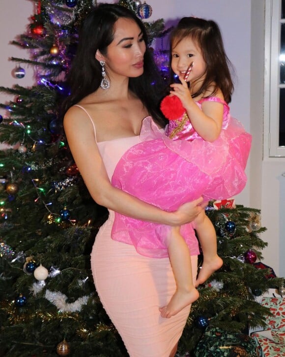 Angie Vu Ha et sa fille Emma-Rose, née de sa relation avec Samuel Le Bihan, sur Instagram, décembre 2020.