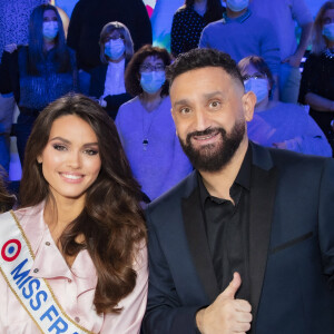 Exclusif - Diane Leyre (Miss France 2022), Cyril Hanouna - Pendant l'émission TPMP (Touche Pas à Mon Poste) présentée en direct par C.Hanouna le 13/12/21 en direct sur C8, Paris le 13 décembre 2021. © Jack Tribeca / Bestimage 