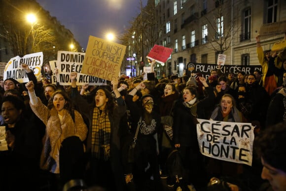 Manifestation contre la nomination de Roman Polanski avant la 45ème cérémonie des César à Paris, le 28 février 2020. © Gwendoline Le Goff / Panoramic / Bestimage