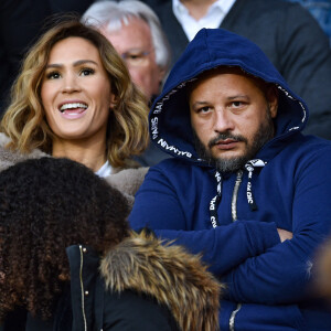 Vitaa et son mari Hicham Bendaoud dans les tribunes du match de Ligue 1 Conforama PSG 5-0 Montpellier au Parc des Princes à Paris © Giancarlo Gorassini / Bestimage 