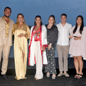 Maxime Giaccardi, Pauline Ducruet, la princesse Stéphanie de Monaco, Camille Gottlieb, Louis Ducruet et sa femme Marie durant la traditionnelle soirée d'été de Fight Aids Monaco au Sporting Club de Monaco, le 24 juillet 2021. © Bruno Bebert/Bestimage