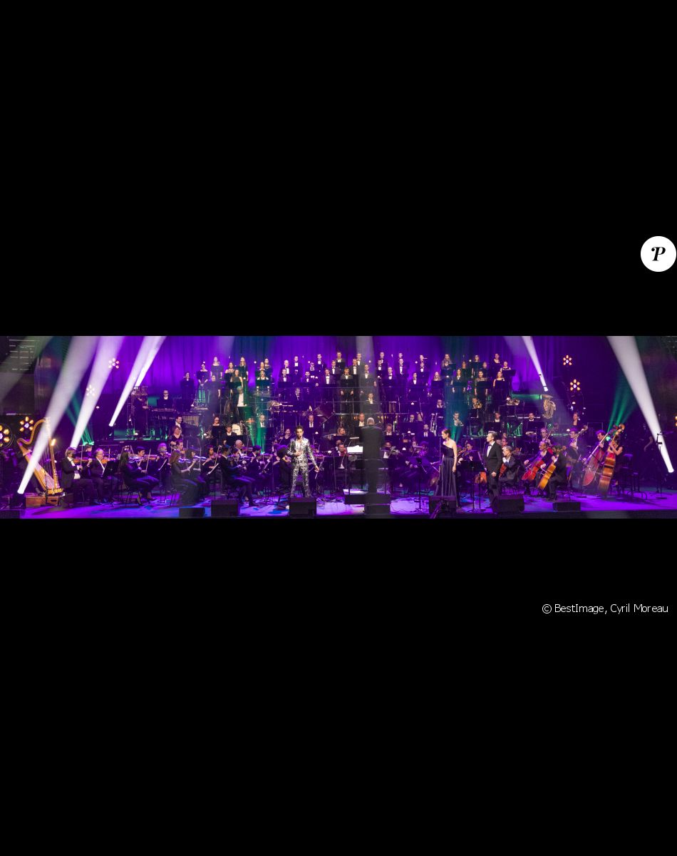 Exclusif - Mika Symphonique, accompagné de Ida Falk Winland et Max Taylor, en concert à la Philharmonie de Paris avec l'Orchestre National d'Ile-de-France. Le 23 octobre 2021. L'enregistrement du concert sera diffusé le 22 décembre sur Culture Box puis sur France 5 © Cyril Moreau / Bestimage