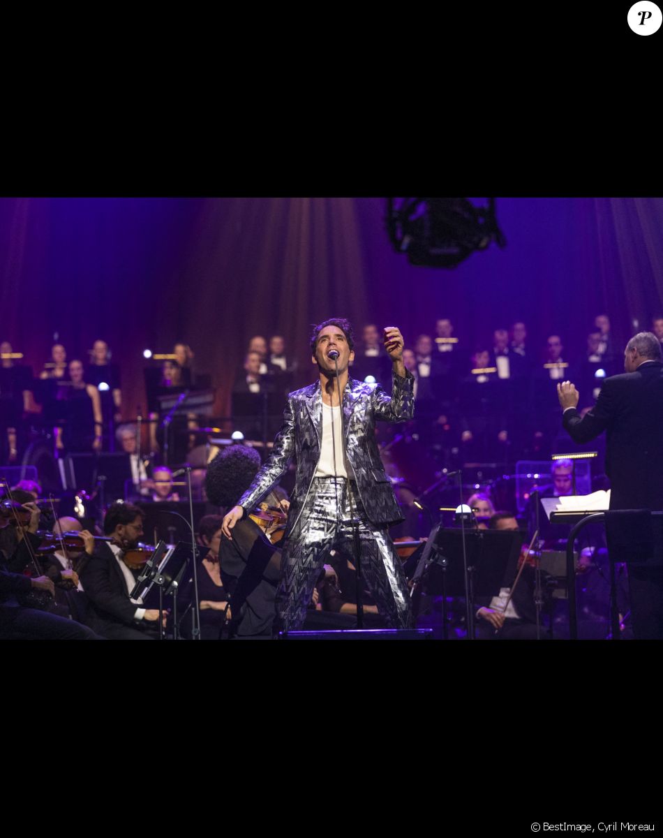 Exclusif - Mika Symphonique en concert à la Philharmonie de Paris avec l'Orchestre National d'Ile-de-France. Le 23 octobre 2021. L'enregistrement du concert sera diffusé le 22 décembre sur Culture Box puis sur France 5 © Cyril Moreau / Bestimage