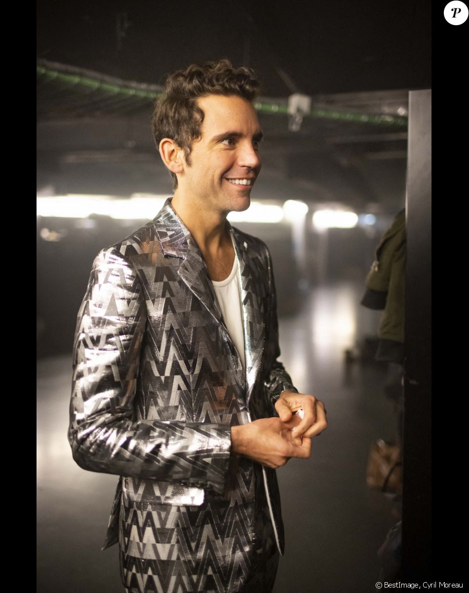 Exclusif - Backstage - Mika est en backstage après son deuxième concert à la Philharmonie de Paris le 24 octobre 2021. © Cyril Moreau / Bestimage