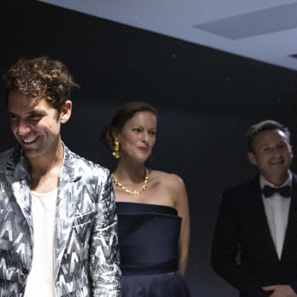 Exclusif - Claire Chazal, Le guitariste Thibaut Garcia,Ida Falk Winland - Mika est en backstage après son deuxième concert à la Philharmonie de Paris le 24 octobre 2021. © Cyril Moreau / Bestimage 