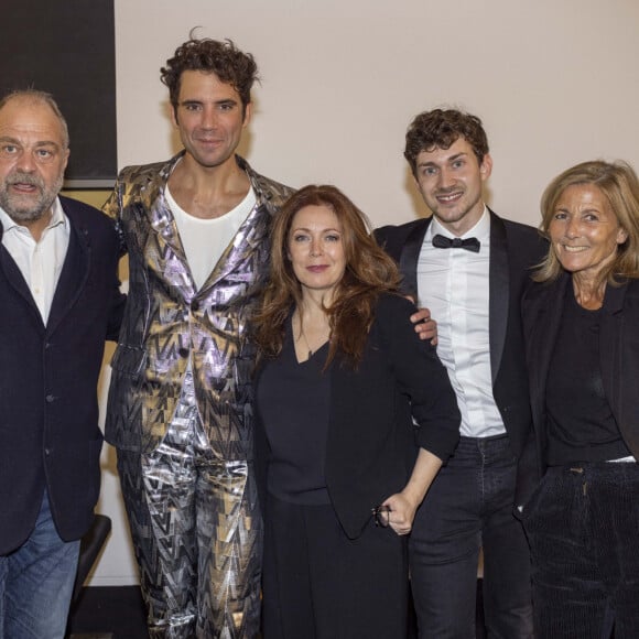 Exclusif - Eric Dupond-Moretti et sa compagne Isabelle Boulay, Le guitariste Thibaut Garcia, Claire Chazal - Mika est en backstage après son deuxième concert à la Philharmonie de Paris le 24 octobre 2021. © Cyril Moreau / Bestimage 