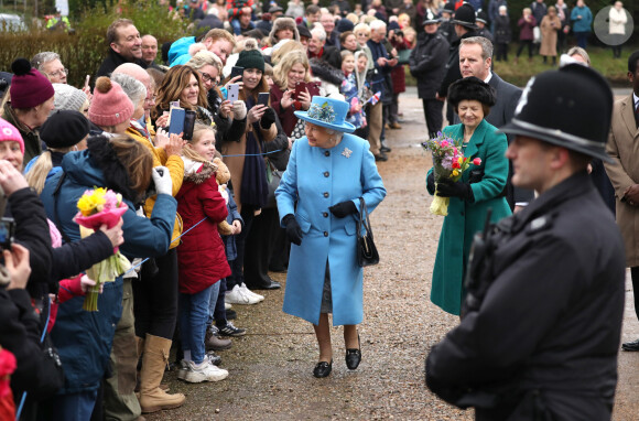 La reine Elizabeth II d'Angleterre vient assister à la messe dominicale en l'église Saint-Pierre & Saint-Paul à Sandringham. Le 2 février 2020 