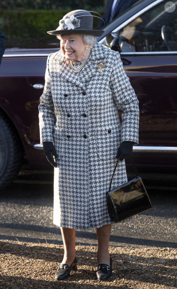 La reine Elizabeth II d'Angleterre à son arrivée au service dominical en l'église St Mary the Virgin à Hillington. Le 19 janvier 2020.