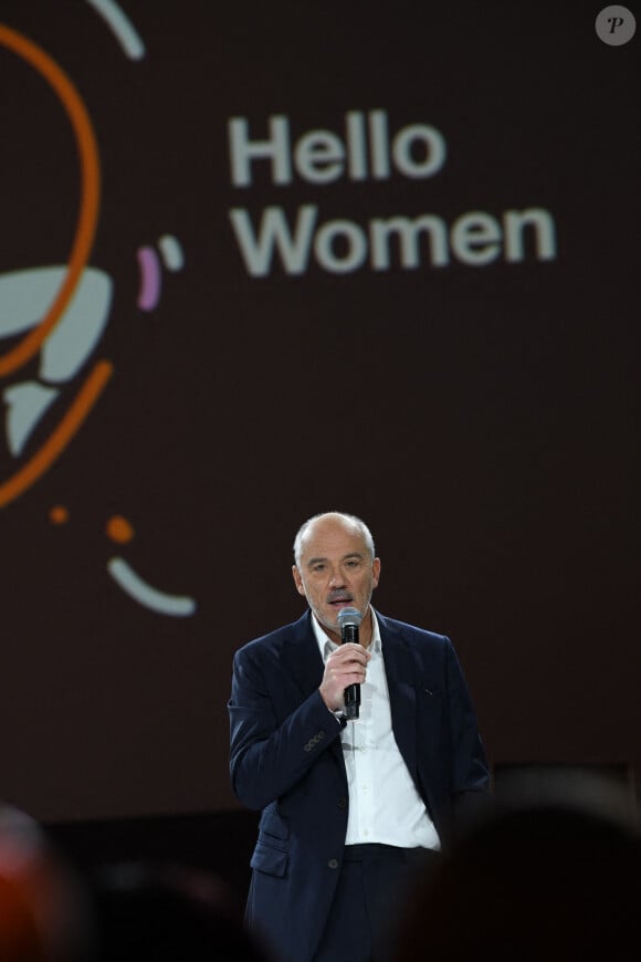 Stéphane Richard - Soirée "Hello Women" avec Orange à l' Elysée Montmartre à Paris le 1er décembre 2021. © Rachid Bellak/Bestimage