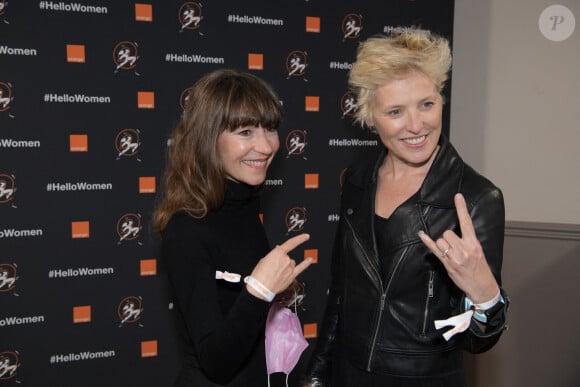 Sylvie Garcia, Estelle Martin - Soirée "Hello Women" avec Orange à l' Elysée Montmartre à Paris le 1er décembre 2021.© Rachid Bellak/Bestimage