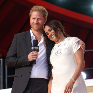 Le prince Harry, duc de Sussex et Meghan Markle sur la scène du "Global Citizen Live Festival" à Central Park à New York, le 25 septembre 2021. © Sonia Moskowitz Gordon/ZUMA Press Wire/Bestimage 