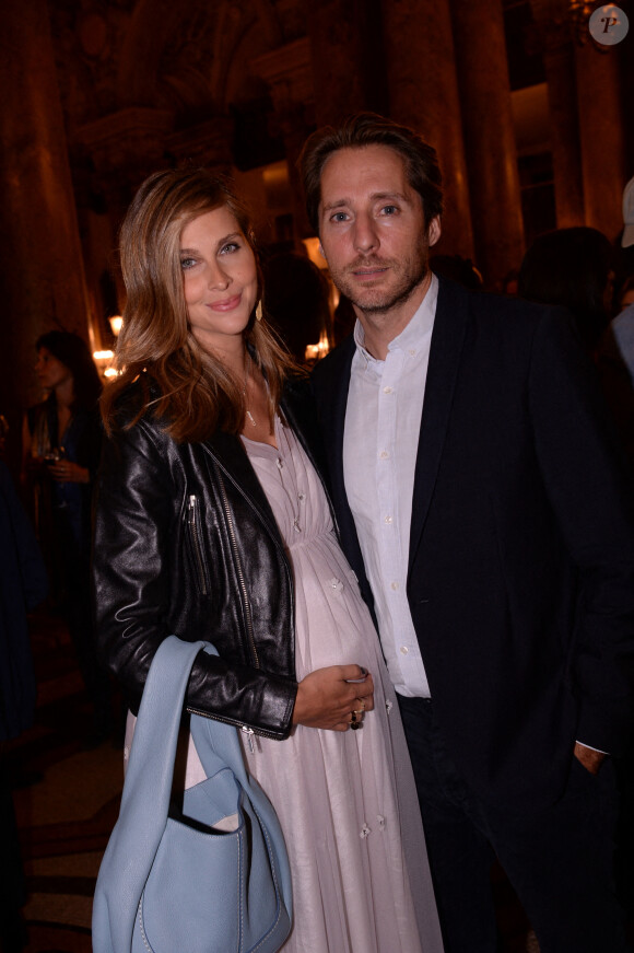 Exclusif - Ophélie Meunier (enceinte) et son mari Mathieu Vergne - Dîner Etam après le défilé Etam Live Show 2021 à l'Opéra Garnier à Paris, le 4 octobre 2021. © Rachid Bellak / Bestimage