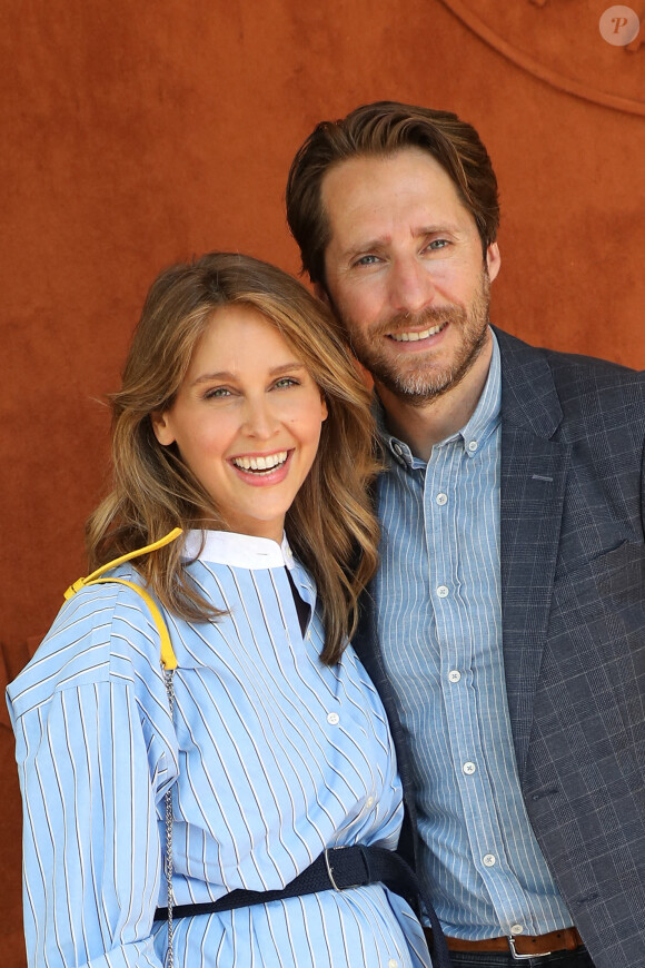 Ophélie Meunier (enceinte) et son mari Mathieu Vergne au village des Internationaux de France de Roland Garros à Paris le 9 juin 2021. © Dominique Jacovides / Bestimage