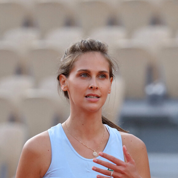 Ophélie Meunier - O.Meunier et P.H.Mathieu ont remporté le tournoi de tennis du programme "Stars, Set et Match", dont la marque française "Hair rituel by Sisley" est le partenaire officiel, sur le court Simonne-Mathieu dans le cadre des Internationaux de Roland Garros à Paris. Le 7 Octobre 2020 © Dominique Jacovides / Bestimage