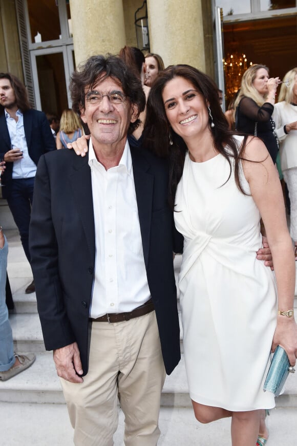 Luc Ferry et sa femme Marie-Caroline Becq de Fouquières - B. Patou fête ses 40ans à l'hôtel particulier Salomon de Rothschild à Paris, le 22 juin 2017. © Rachid Bellak/Bestimage