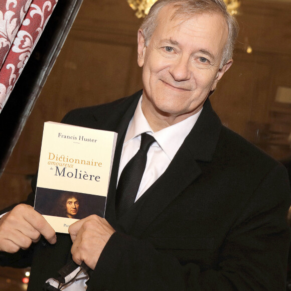 Exclusif - Francis Huster - Remise du Prix du Guesclin à l'occasion du 11ème salon du livre d'histoire au Cercle National des Armées à Paris le 6 décembre 2021. © Cédric Perrin/Bestimage