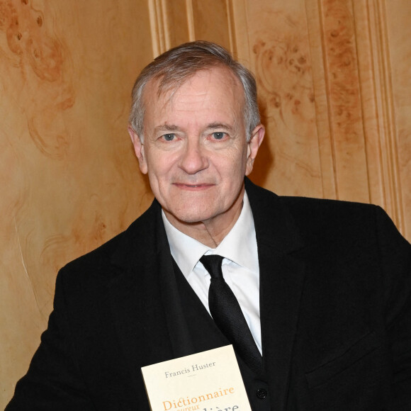 Exclusif - Francis Huster - Remise du Prix du Guesclin à l'occasion du 11ème salon du livre d'histoire au Cercle National des Armées à Paris le 6 décembre 2021. © Coadic Guirec/Bestimage  (No Web - pour suisse et Belgique)