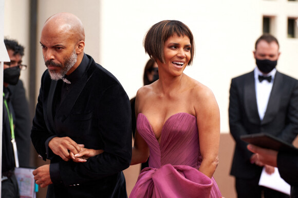 Halle Berry et son compagnon Van Hunt - 93ème cérémonie des Oscars dans la gare Union Station à Los Angeles.