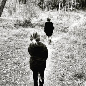 Jarry dévoile une photo en noir et blanc de ses enfants