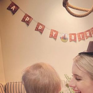 Emma Roberts et son fils Rhodes sur Instagram. Le 30 décembre 2021.