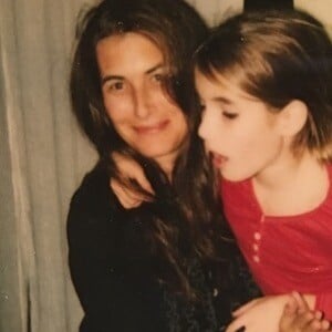 Emma Roberts et sa maman. Souvenir d'enfance partagé sur Instagram. Le 13 octobre 2021.