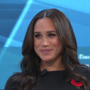 Meghan Markle sur le plateau de l'émission "Minding the Gap" à Los Angeles, le 9 novembre 2021.