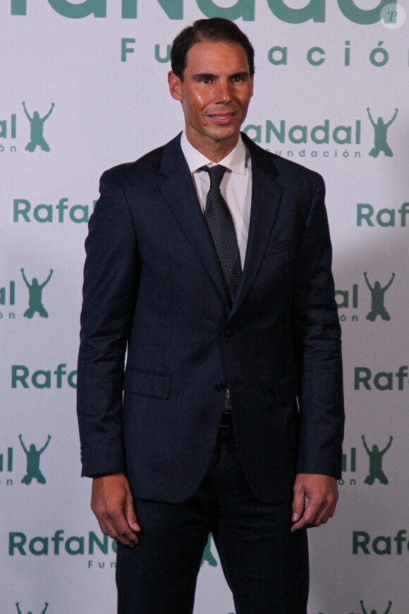 Rafael Nadal, fondateur de Rafa Nadal Foundation - Rafael Nadal fête le 10 ème anniversaire de son association "RafaNadal Foundation" au Consulat italien à Madrid, le 18 novembre 2021.