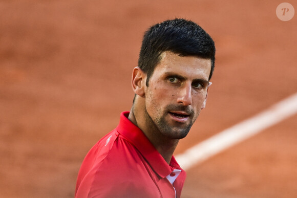 Novak Djokovic (srb) en fin de match - Finale hommes lors des internationaux de France Roland Garros à Paris le 12 juin 2021. JB Autissier / Panoramic / Bestimage