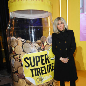 Brigitte Macron - Lancement de l'Opération Pièces Jaunes à La Poste Centrale du Louvre à Paris. Le 12 janvier 2022 © Coadic Guirec / Bestimage