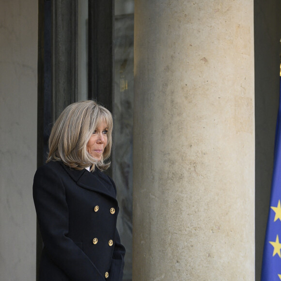 La Première Dame, Brigitte Macron reçoit le deuxième gentilhomme des États-Unis (mari de de K.Harris, la 49ème vice-présidente des États-Unis) au palais de l'Elysée à Paris, France, le 12 novembre 2021. © Eliot Blondet/Pool/Bestimage