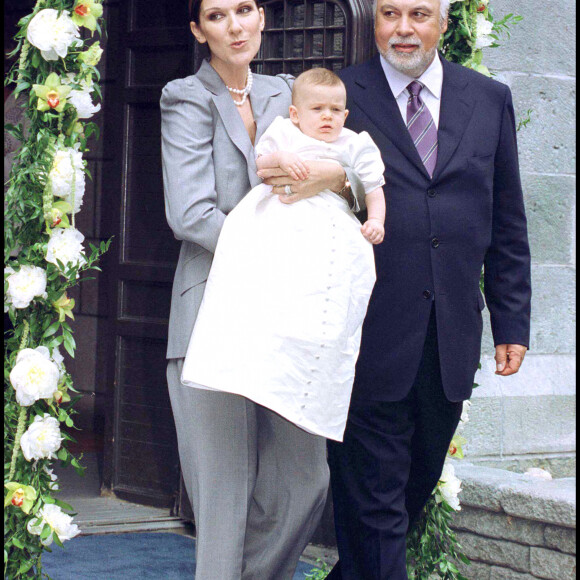 Archives - Céline Dion et son mari René Angelil au baptême de René-Charles à la basilique de Montréal