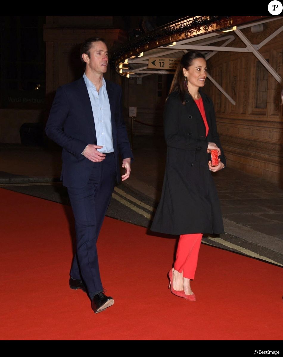 Pippa Middleton et son mari James Matthews - Arrivées au spectacle "Luzia" du cirque du Soleil au royal Albert Hall à Londres le 13 janvier 2022