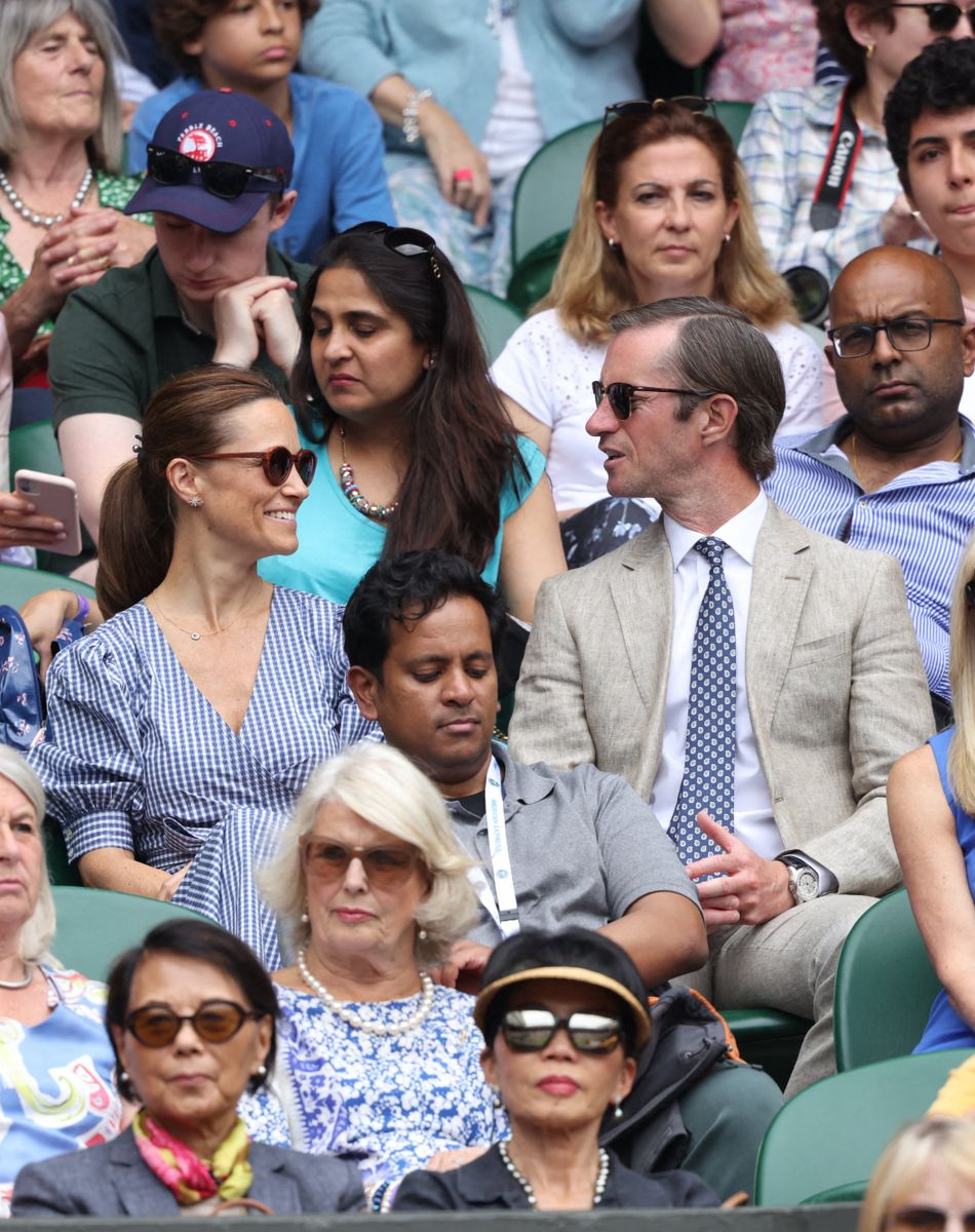 Première sortie officielle de Pippa Middleton, depuis la naissance de sa fille Grace, lors du tournoi de tennis de Wimbledon, le 9 juillet 2021. Elle était accompagnée de son mari James Matthews.