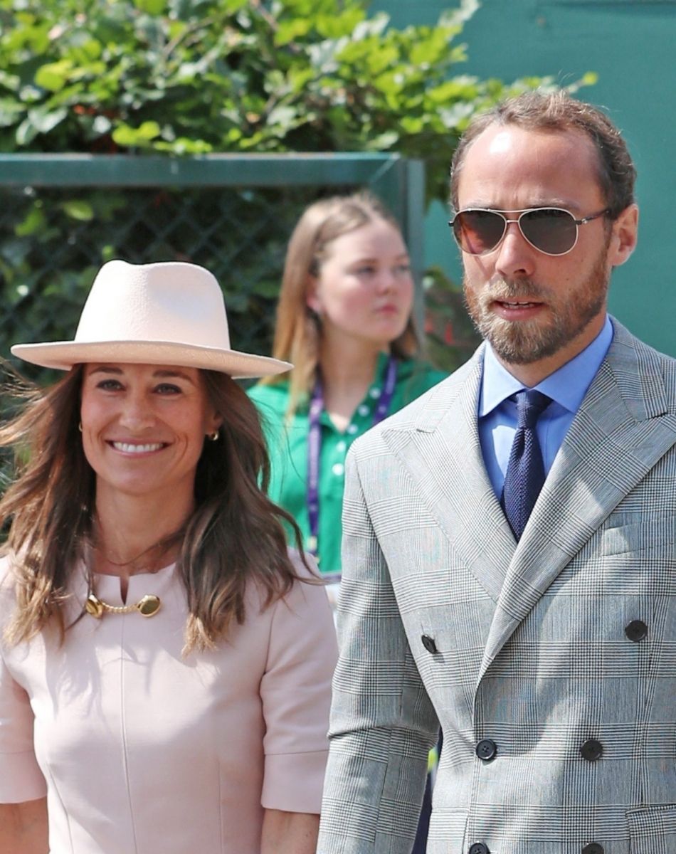 Pippa Middleton (Matthews) et son frère James Middleton assistent au championnat de Wimbledon à Londres, le 8 juillet 2019.