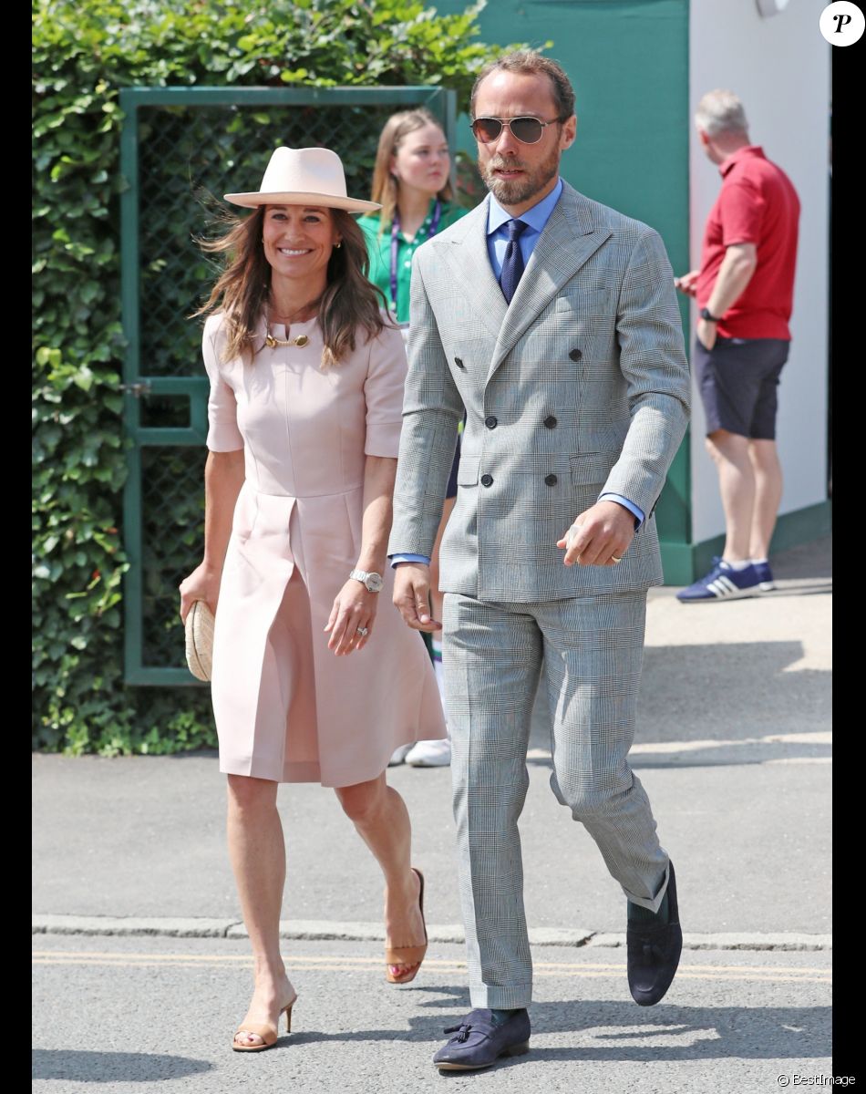 Pippa Middleton (Matthews) et son frère James Middleton assistent au championnat de Wimbledon à Londres, le 8 juillet 2019.