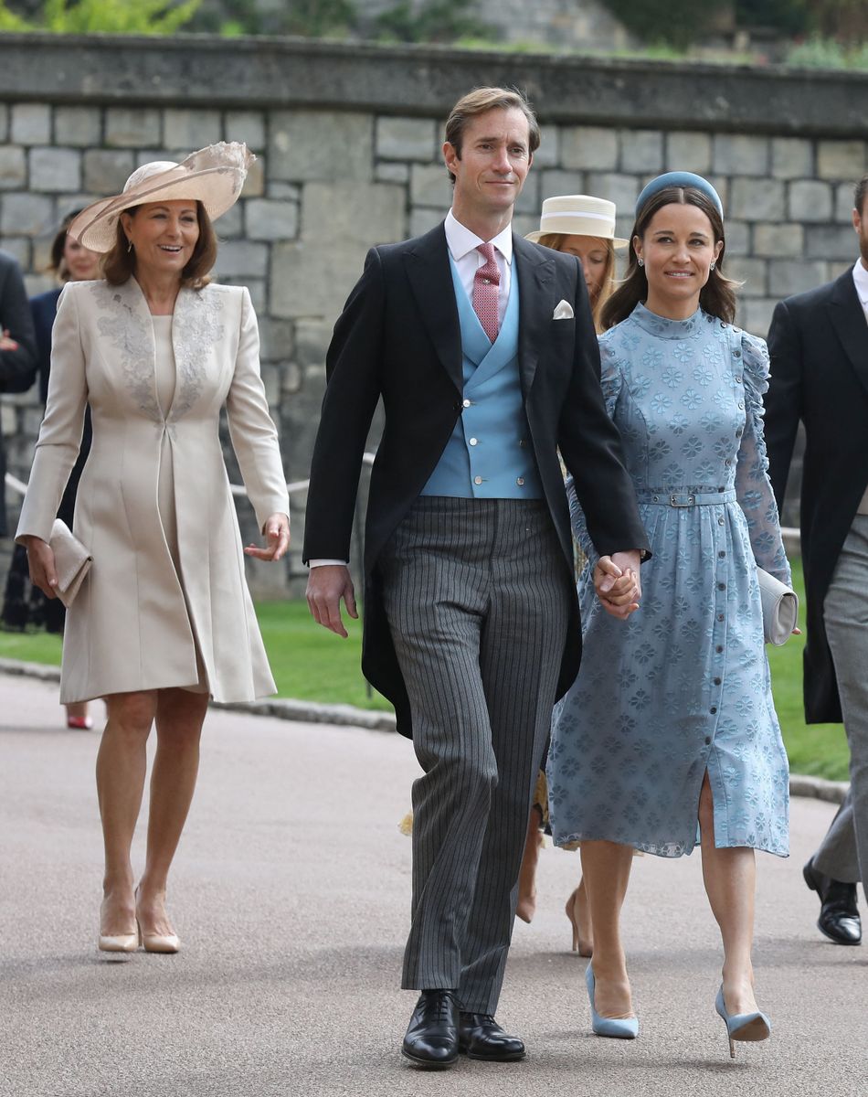 Carole et Michael Middleton, Pippa Middleton, son mari James Matthews, James Middleton et sa compagne Alizee Thevenet - Mariage de Lady Gabriella Windsor avec Thomas Kingston dans la chapelle Saint-Georges du château de Windsor le 18 mai 2019.