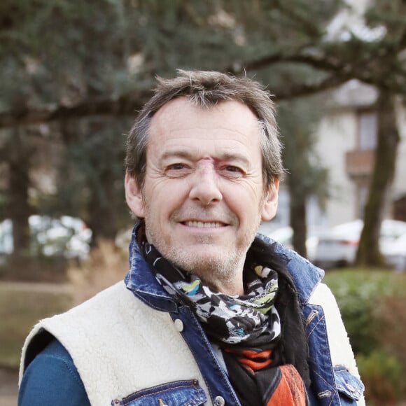 Jean-Luc Reichmann lors du photocall de la série "Léo Matteï, Brigade des mineurs" lors du 22ème Festival des créations télévisuelles de Luchon, France, le 7 février 2020. © Patrick Bernard/Bestimage