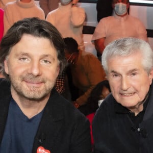 Philippe Lellouche, Claude Lelouch sur le plateau de l'émission Touche pas à mon poste (TPMP) diffusée en direct sur C8 le 18 janvier 2022 © Jack Tribeca / Bestimage 