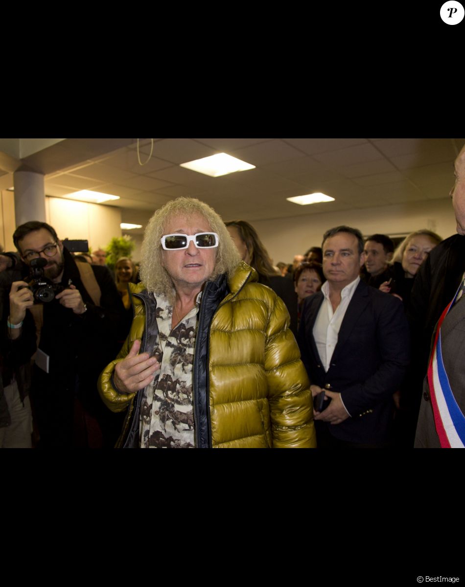 Michel Polnareff - Inauguration du centre culturel Michel Polnareff à Fontenay-Trésigny le 25 novembre 2016 Michel Polnareff a vécu dans ce village en 1987 et 1988 dans le bar de Mr et Mme Troisvallet.